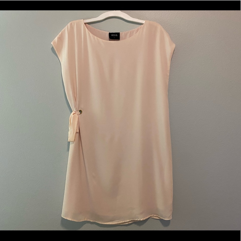Light pink/peach dress, size large (10-12)